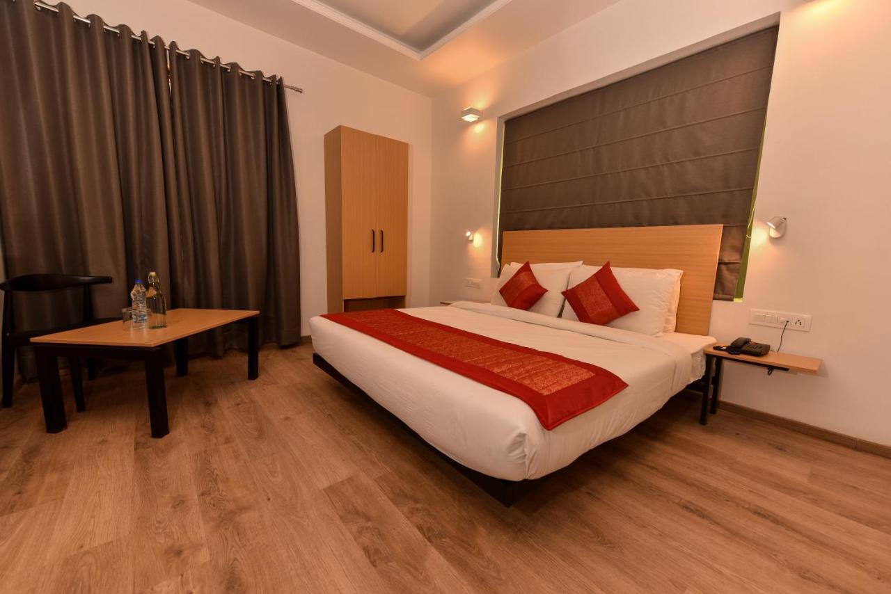 Hotel Admire Inn "Near Atal Chowk, Sector 15, Vasundhara" Ghaziabad Eksteriør billede