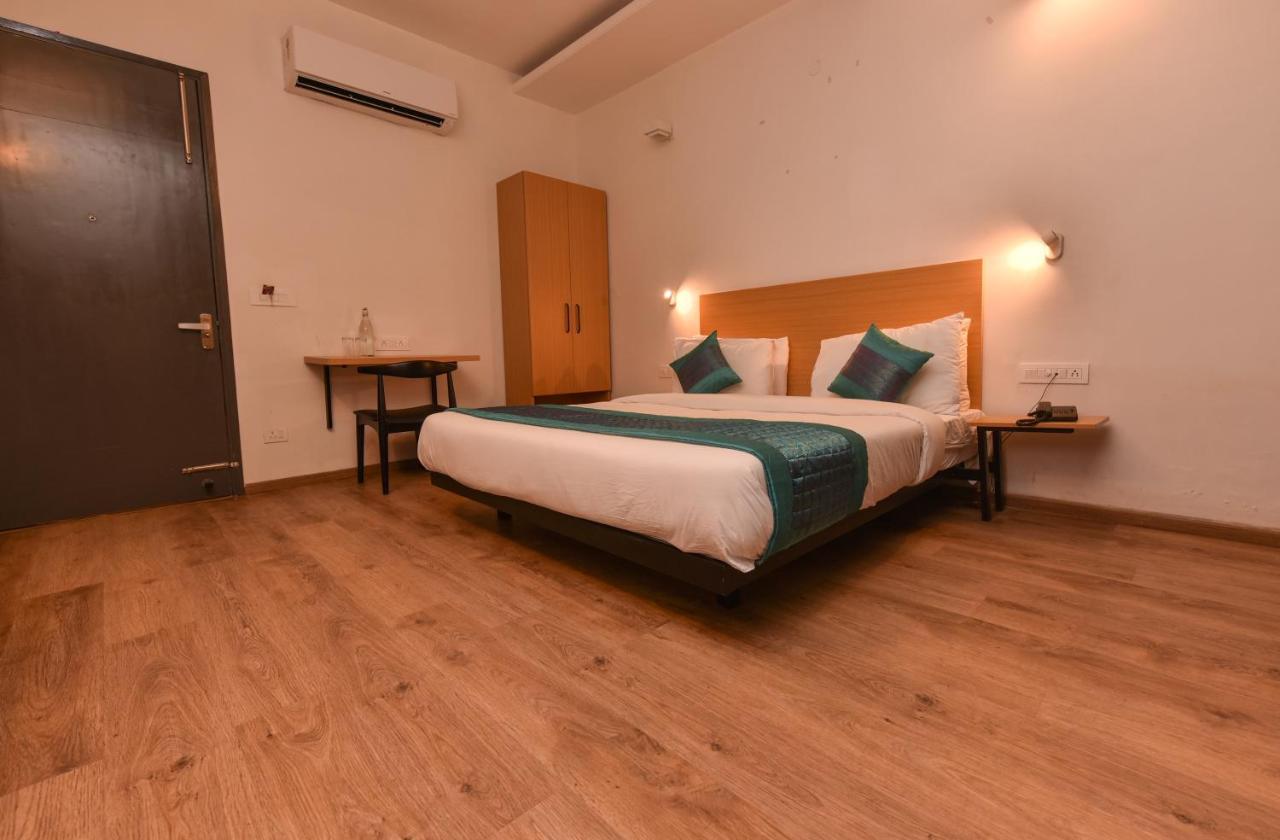 Hotel Admire Inn "Near Atal Chowk, Sector 15, Vasundhara" Ghaziabad Eksteriør billede